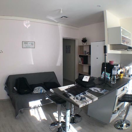 Appartement Lisieux Calme Tres Bien Equipe Exterior foto