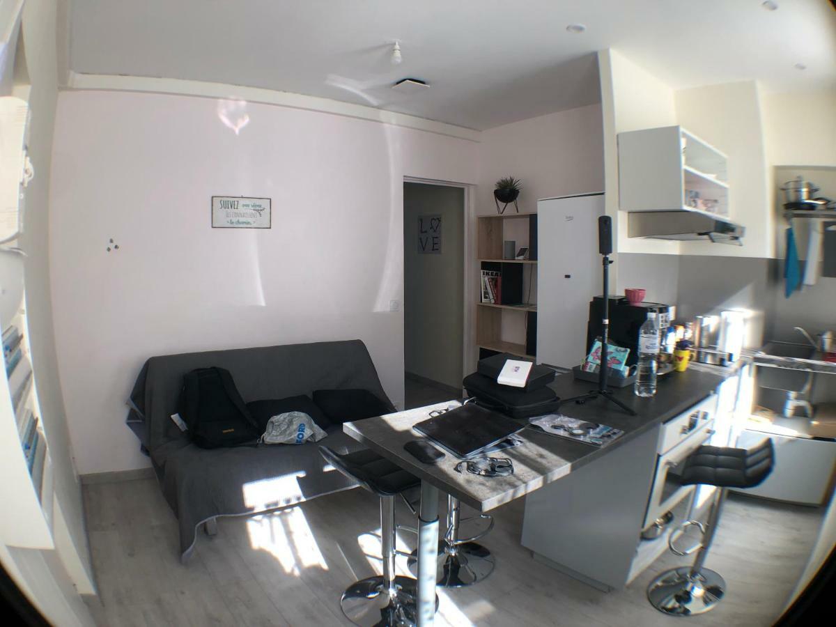 Appartement Lisieux Calme Tres Bien Equipe Exterior foto